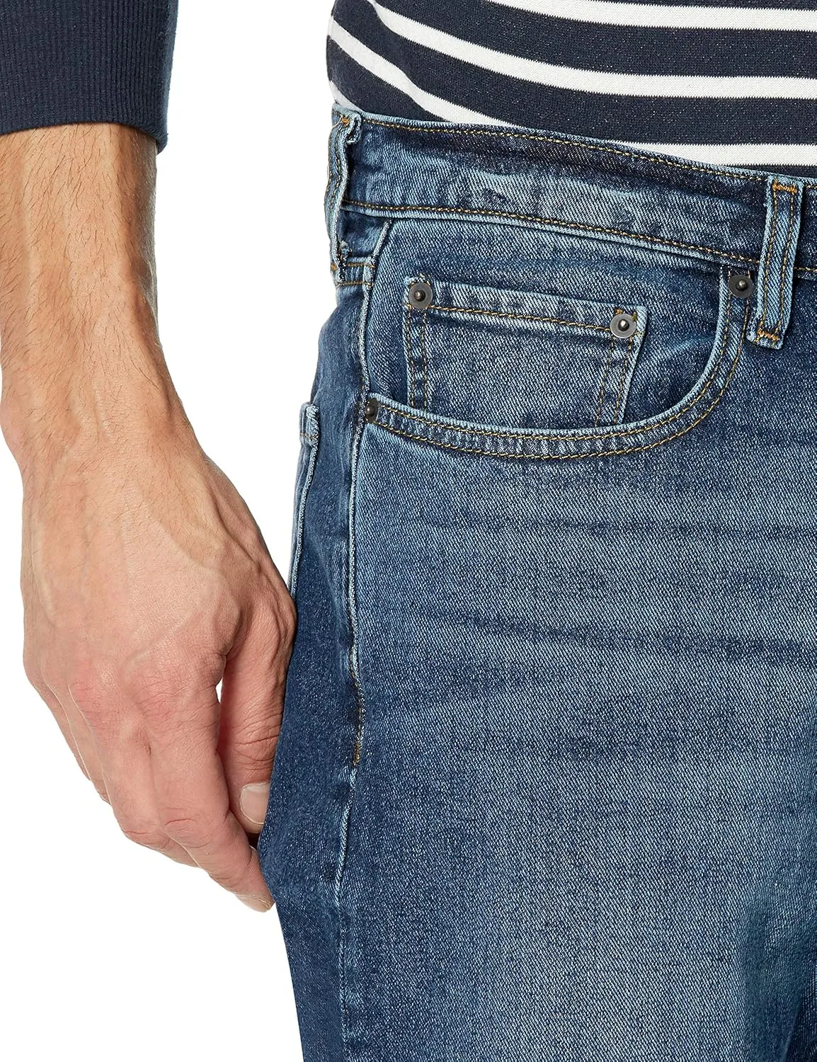 Amazon Essentials Men's Athletic-Fit Stretch Jeans