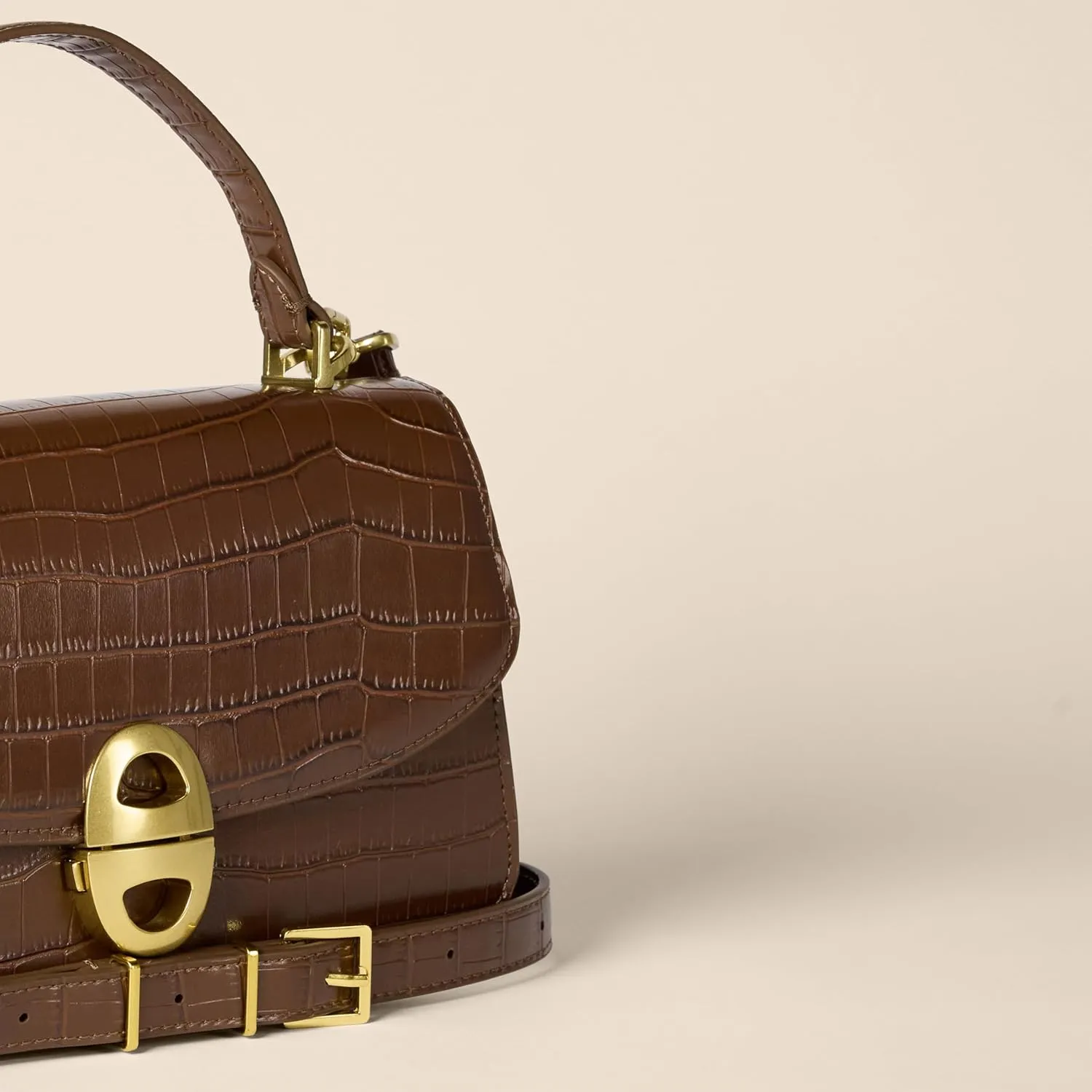 Amazon Essentials Women's Top Handle Handbag