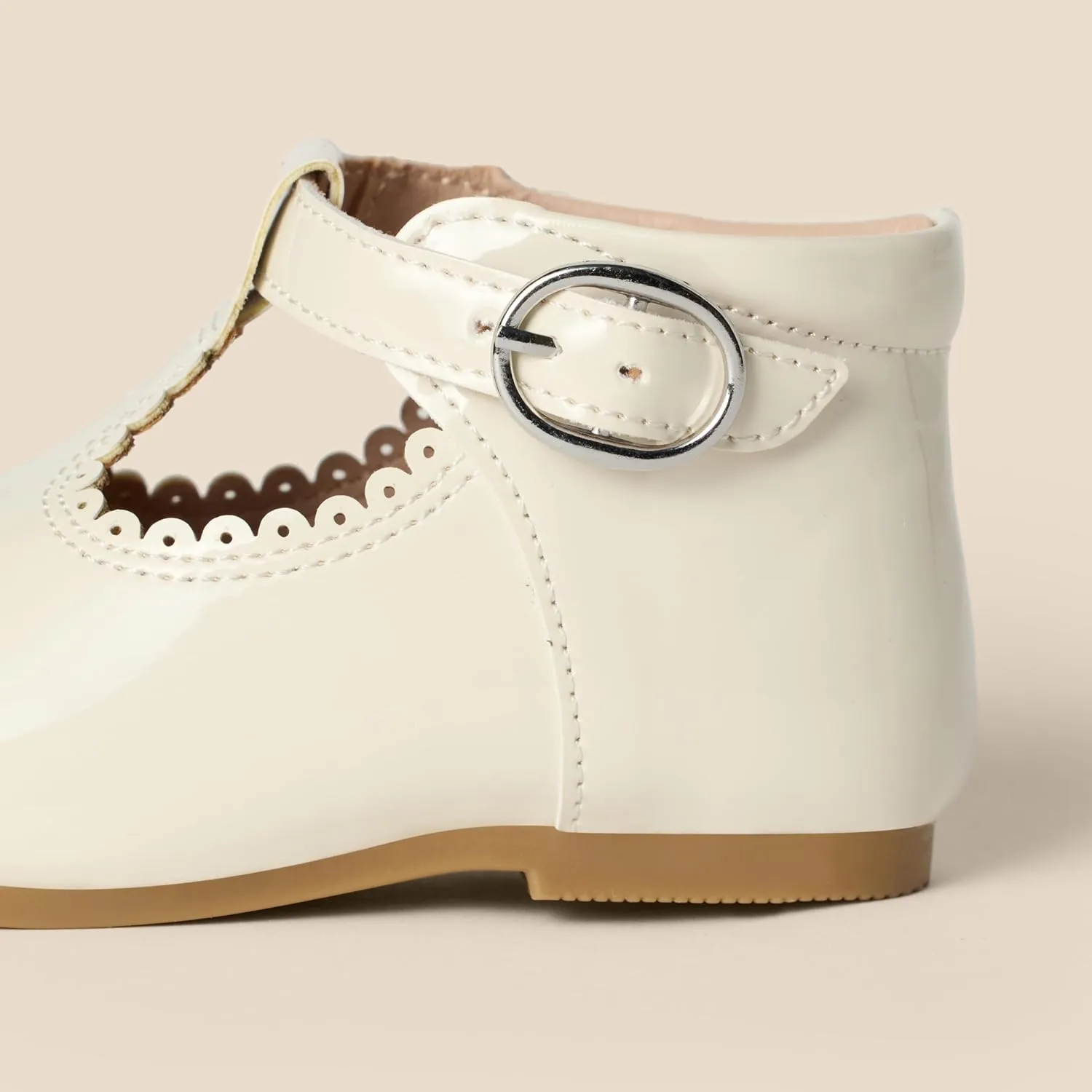 Amazon Essentials x Sofia Grainge Toddlers and Baby Girls’ Non-Slip Mary Jane Shoes