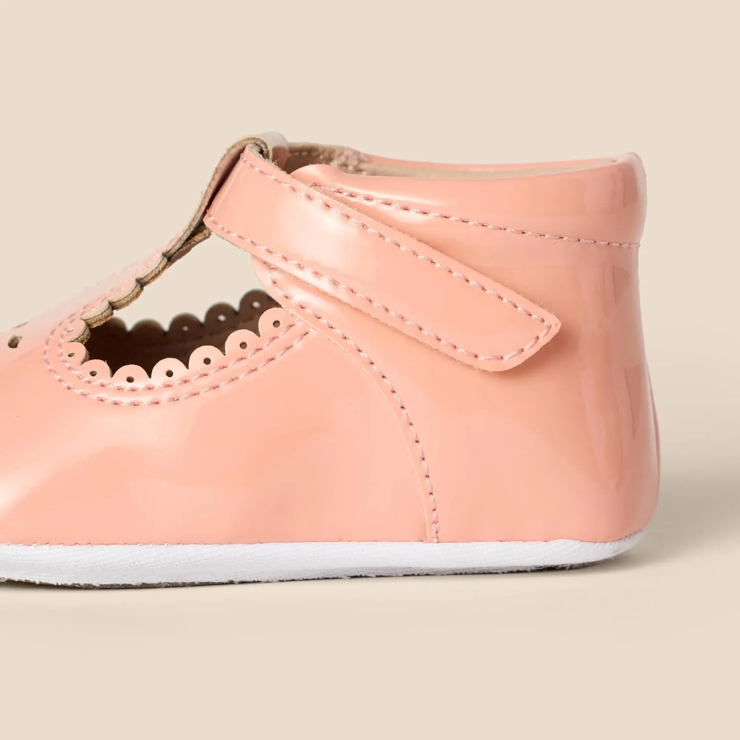 Amazon Essentials x Sofia Grainge Toddlers and Baby Girls’ Non-Slip Mary Jane Shoes