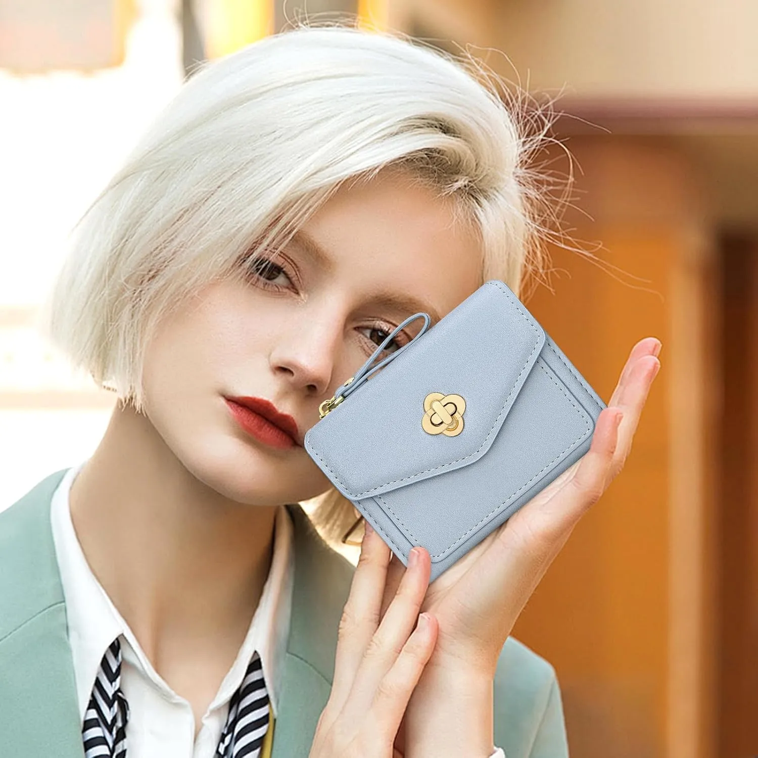 BIAOTIE Small Wallet for Women Leather Bifold Pocket Wallet RFID Blocking Credit Card Holder Cute Purse with Zipper Coin Pocket (Blue)