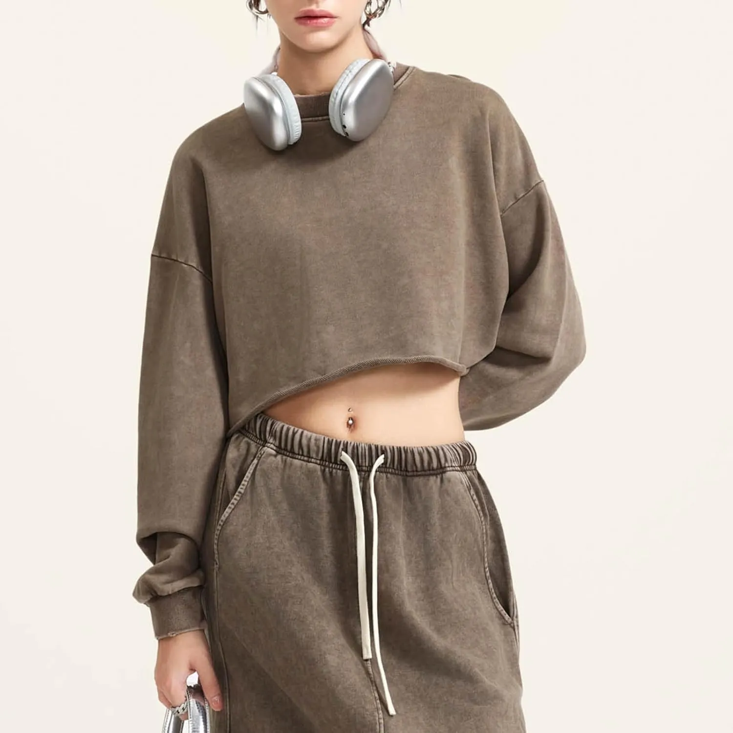 BINTEHGS Acid Wash Cropped Sweatshirts for Women Vintage Crewneck Sweatshirt Long Sleeve Crop Top Workout Hoodies Pullover