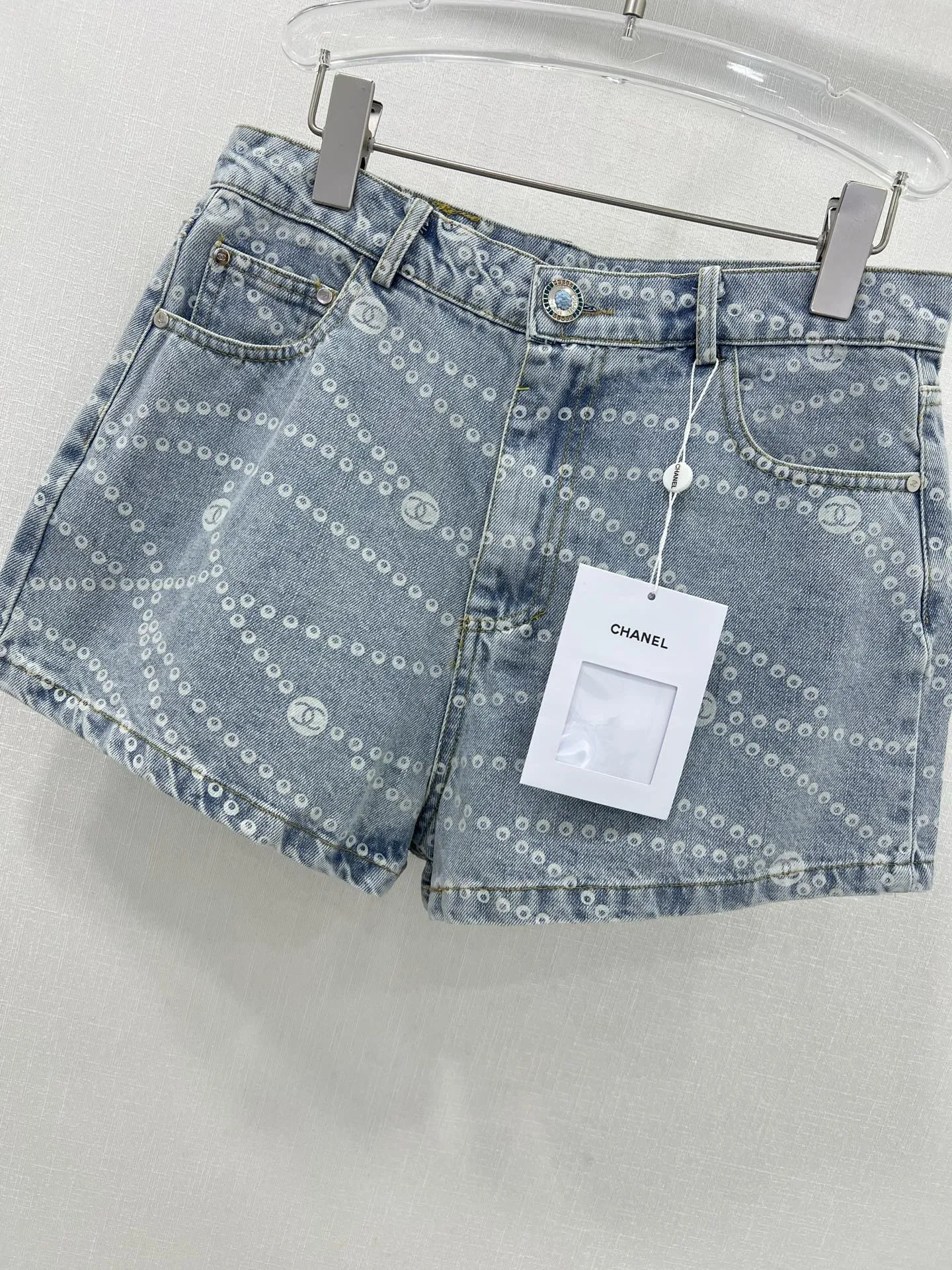 CH 25 new denim Shorts