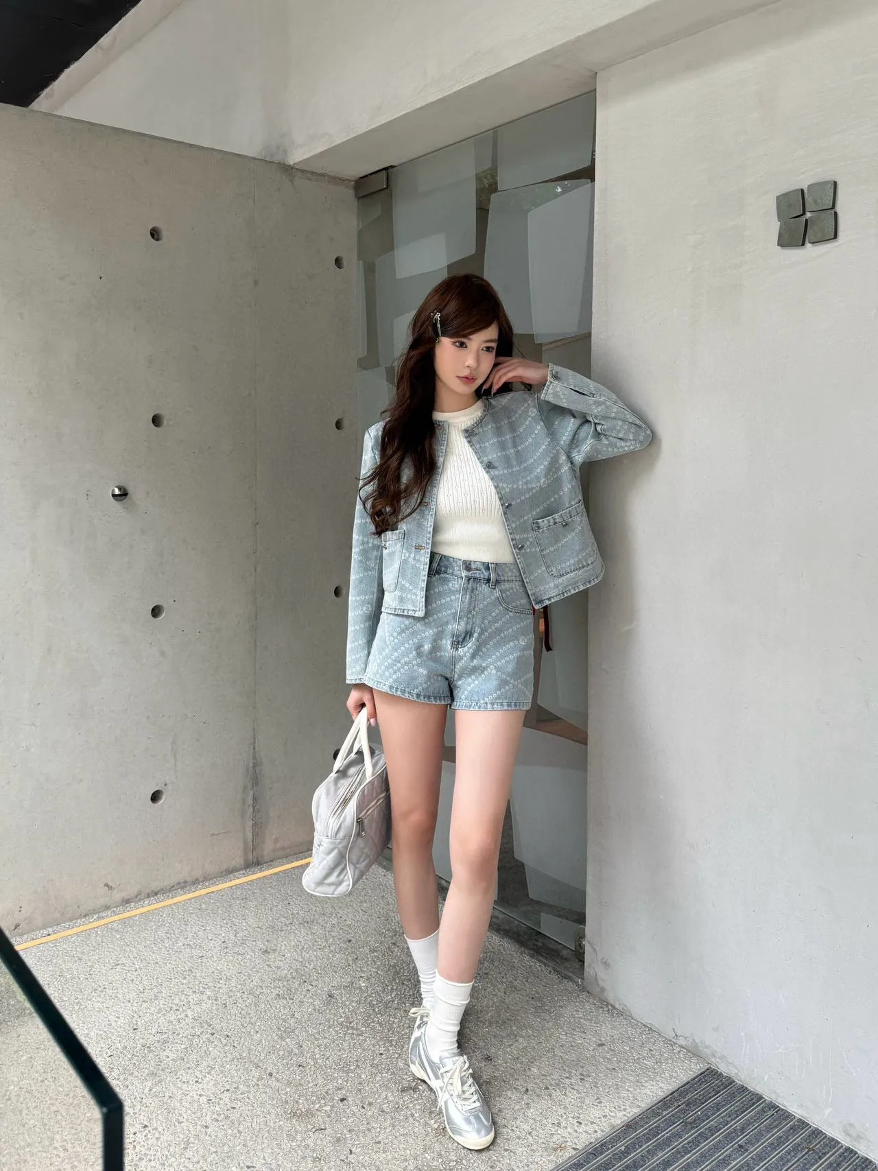 CH 25 new denim Shorts