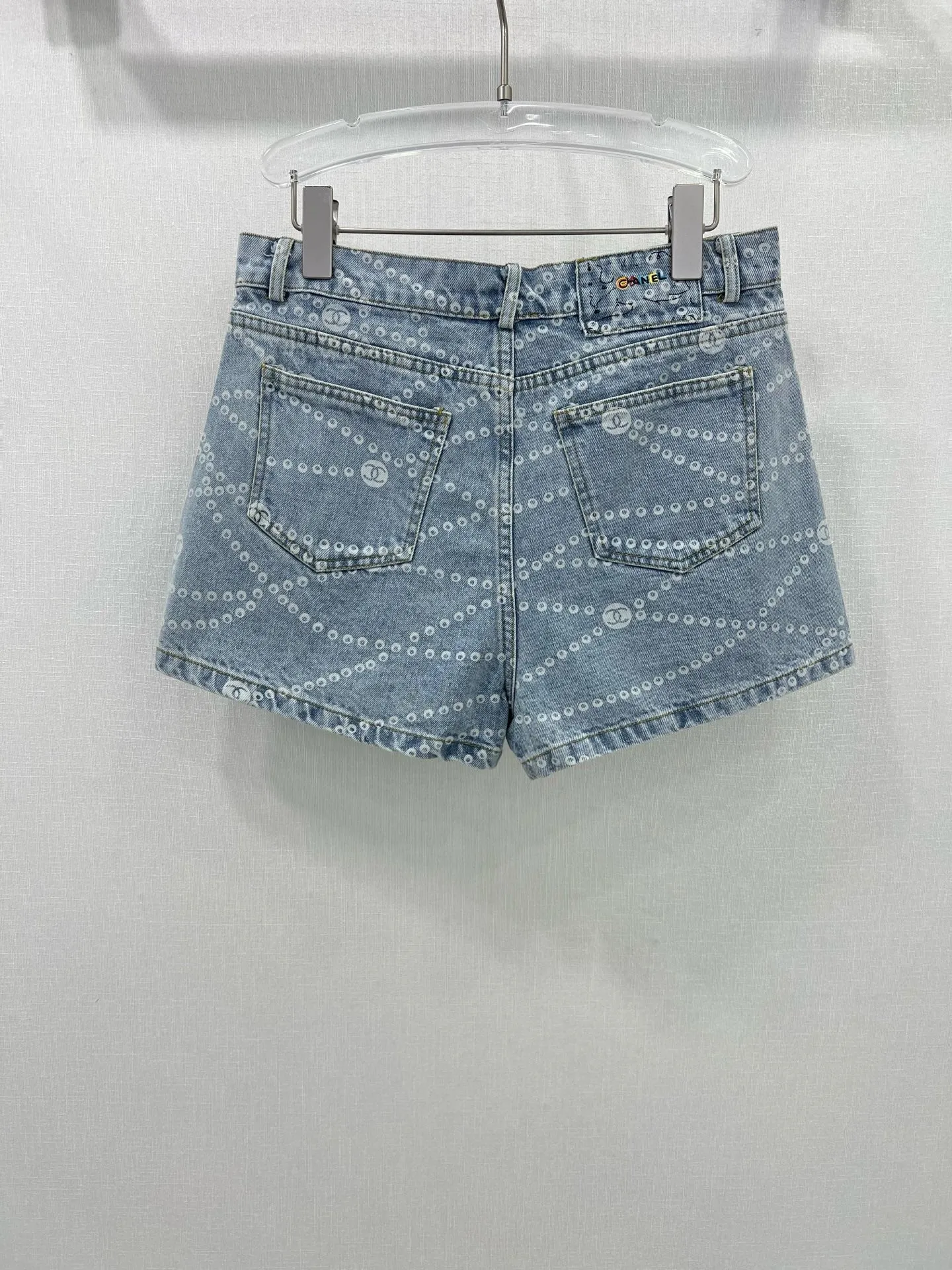 CH 25 new denim Shorts