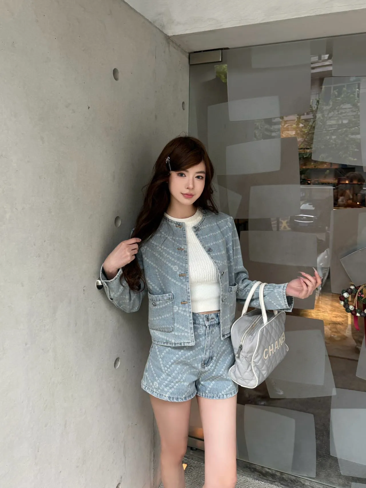CH 25 new denim Shorts