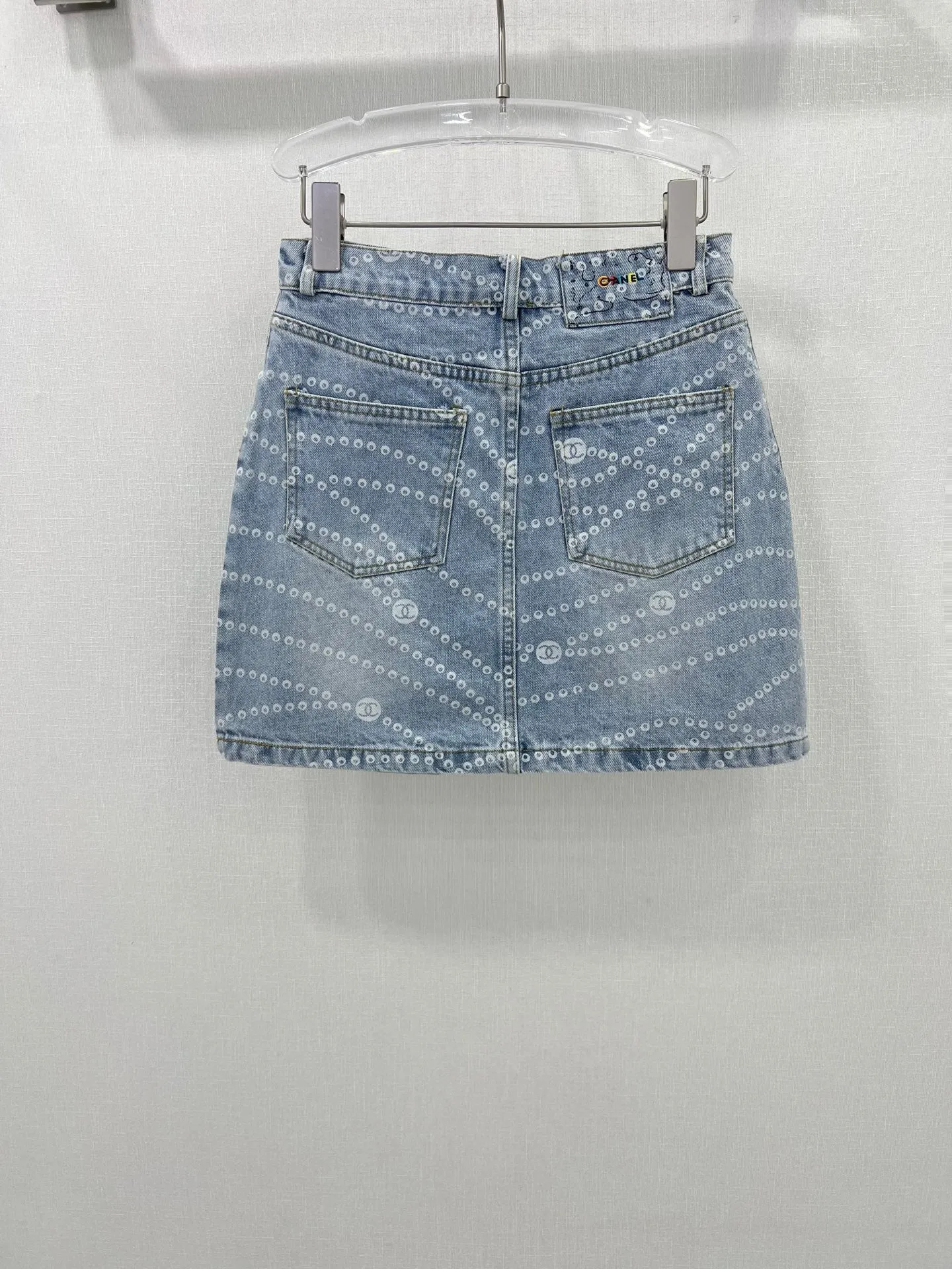 CH 25 new denim skirt