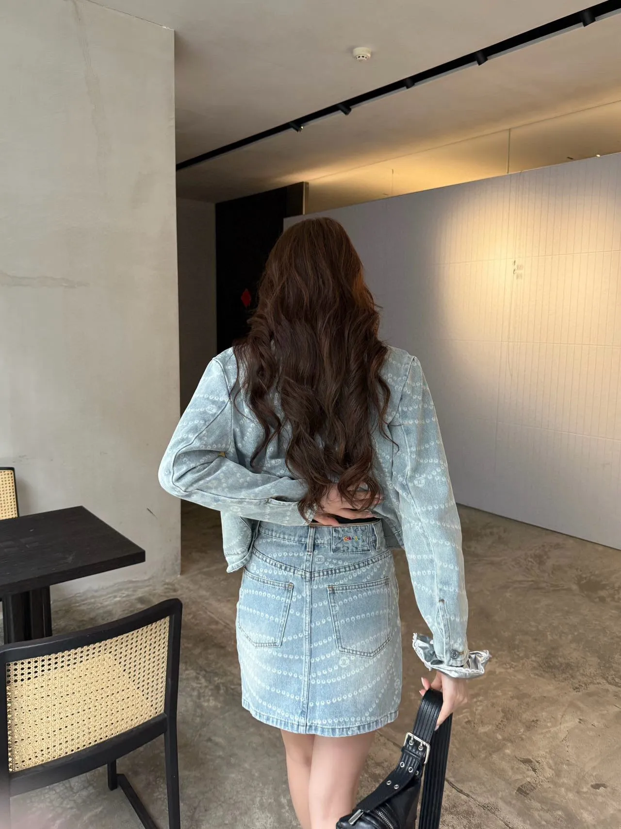 CH 25 new denim skirt