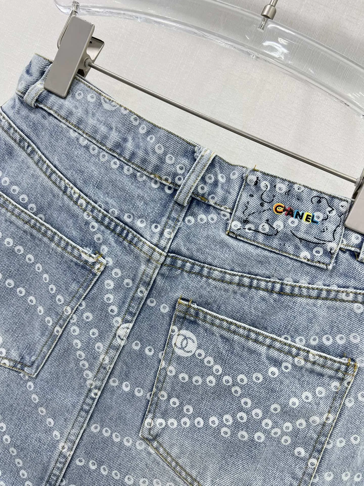CH 25 new denim skirt