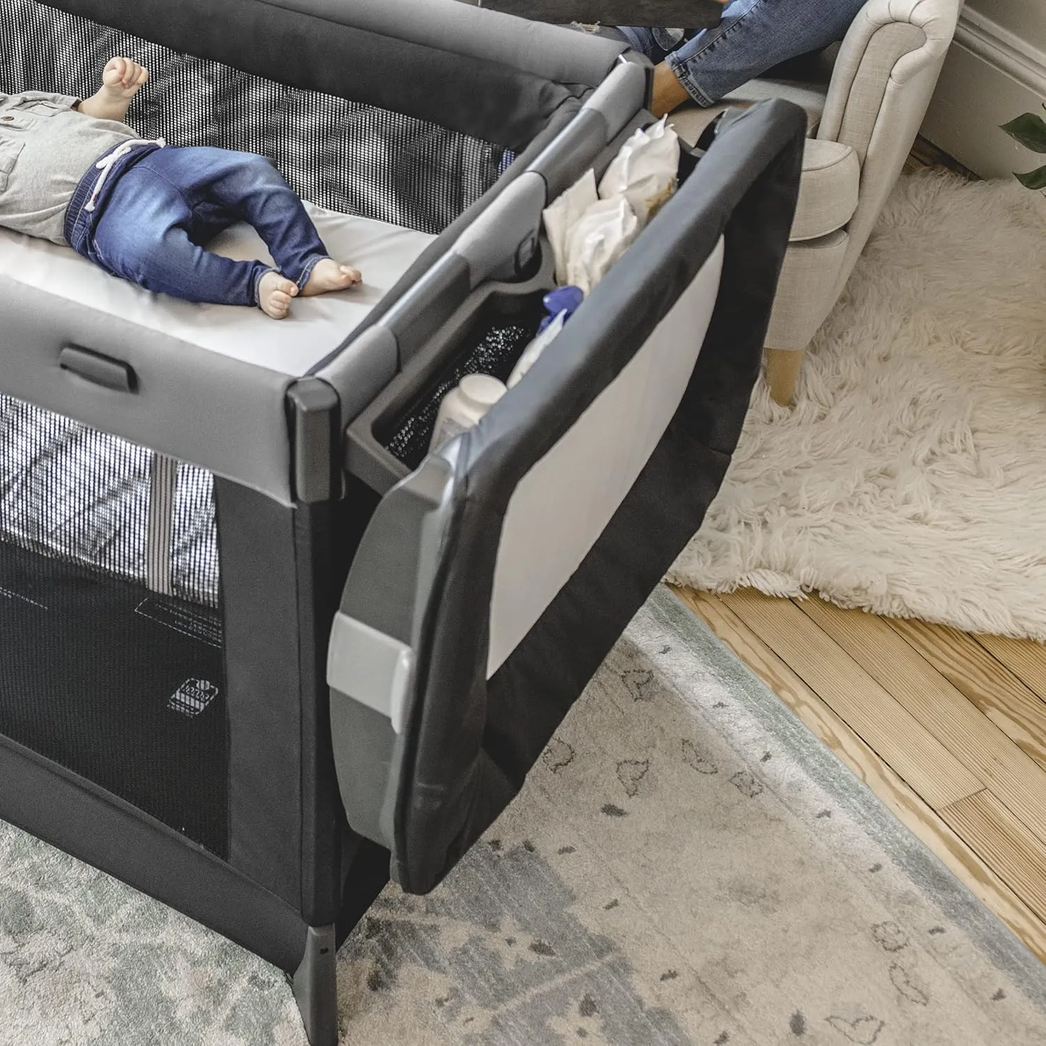 Chicco Lullaby Playard- Camden