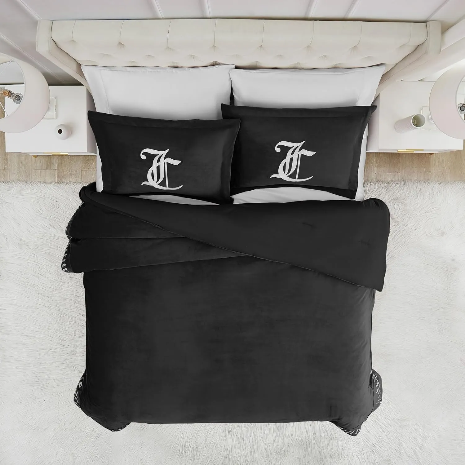Juicy Couture - Comforter Set - Gothic Design Bedding - Twin/Twin XL - 2 Piece Set Includes (1) 90" x 68" Comforter and (1) 20" x 26" Sham - Wrinkle Resistant - Premium Bedroom Decor - Black