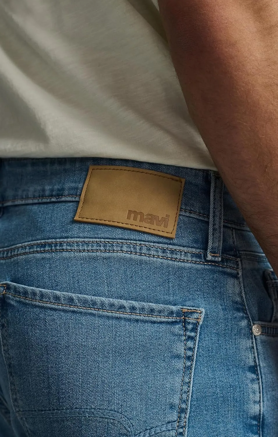 Mavi Men's Zach Mid Rise Straight Leg Jeans, Deep Brushed Williamsburg