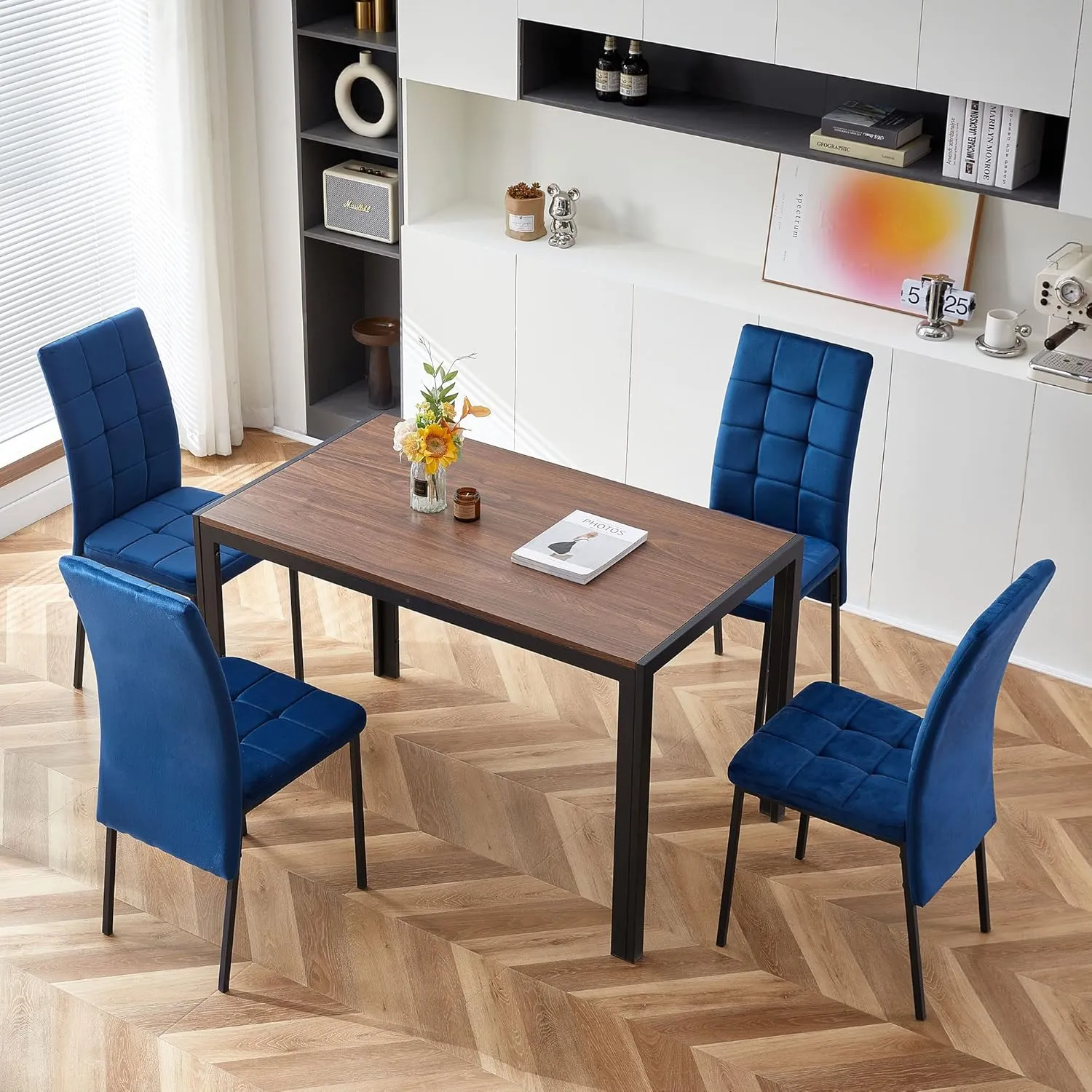 Modern Dining Chair High Back, Set of 4 Home Kitchen Chair Velvet Upholstered Room Chair No Arms Side Chair Comfortable Bedroom Chair with Black Metal Legs for Living Room,Reception Room
