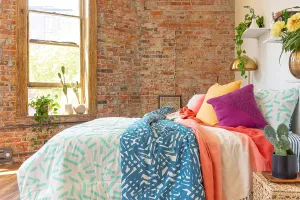 Refinery29 | Lane Bedding Collection | Modern Reversible Luxury Ultra Soft Cotton Comforter, All Season Premium 4 Piece Set, Design for Home Hotel Decor (King, Blue)