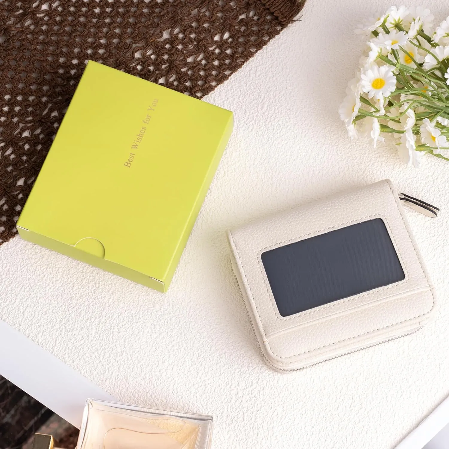 Small Wallet for Women, Genuine Leather RFID Blocking Credit Card Holder Slim Compact Coin Purse Women's Wallets with ID Window 8 Card Slots