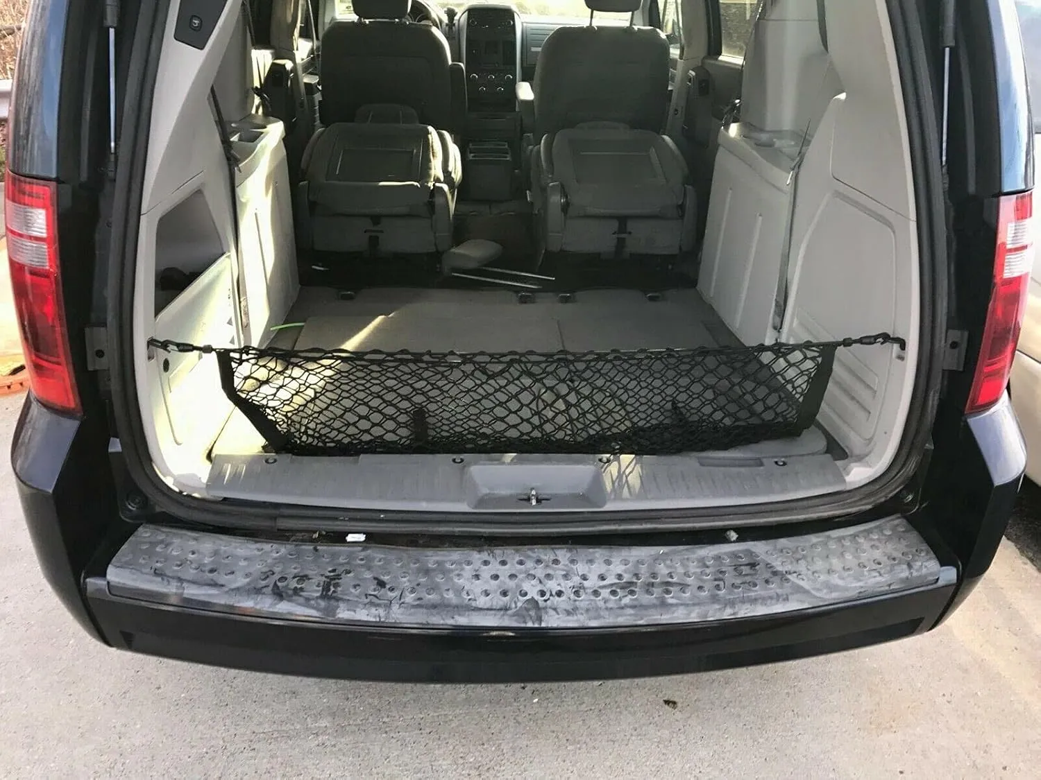 Trunk Rear Organizer Cargo Net for Chrysler Town & Country 2008–2016 – Envelope Style Cargo Net for SUV – Premium Mesh Elastic Car Trunk Organizer - Compatible with Town & Country