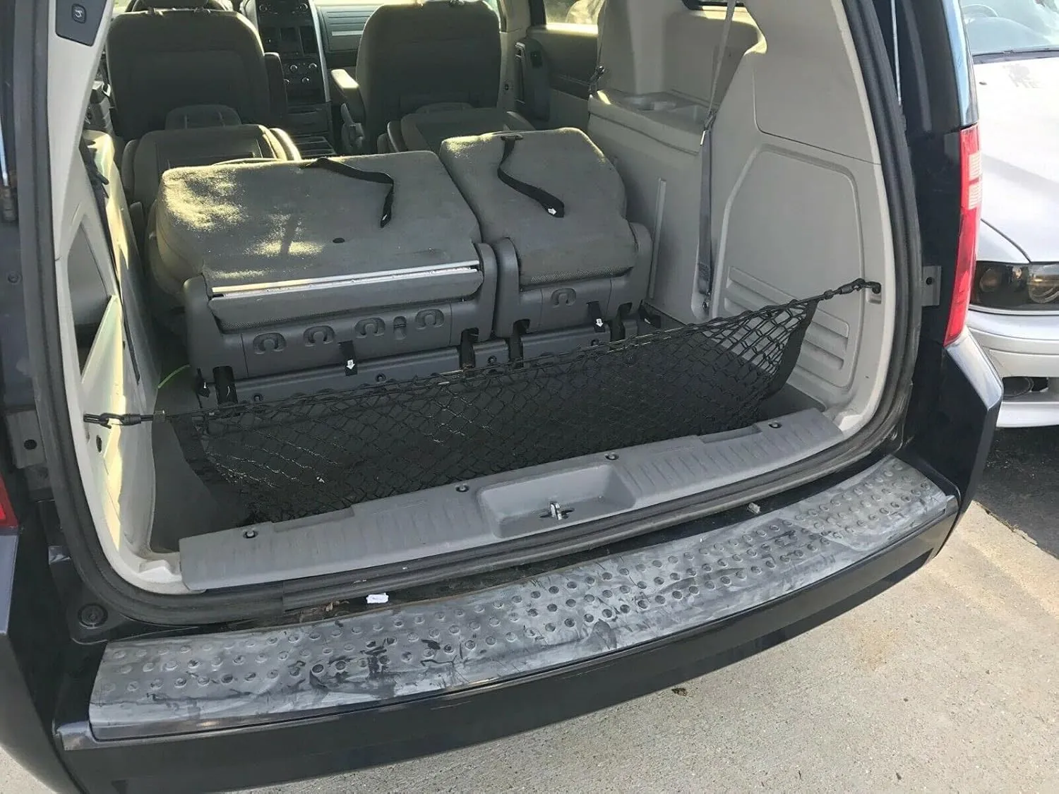 Trunk Rear Organizer Cargo Net for Chrysler Town & Country 2008–2016 – Envelope Style Cargo Net for SUV – Premium Mesh Elastic Car Trunk Organizer - Compatible with Town & Country