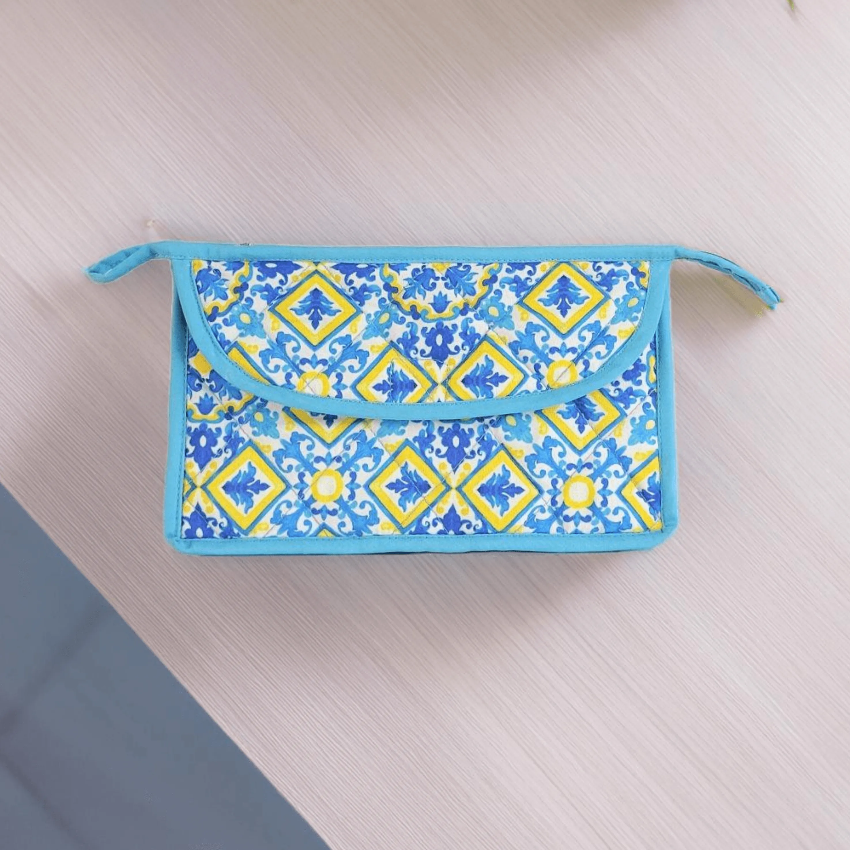 Vintage Cosmetic Travel Case, Women's Makeup Organizer with Compartments I 7.5L x 4.25W