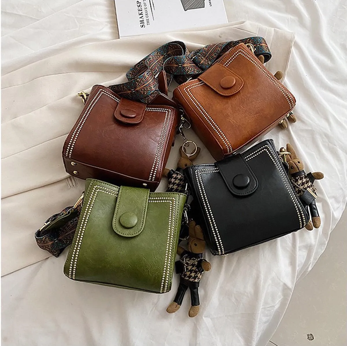 Vintage Retro Small Water Bucket Bag, Vintage Fashion Bag With Adjustable Wider Shoulder Strap, Vintage Fashion Crossbody Bag