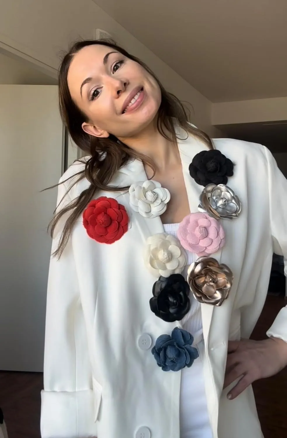 Vintage Style Elegant Camellia Fabric Flower Brooch Pin Scarf Bridal Dress Wedding Accessories Jewelry Gift