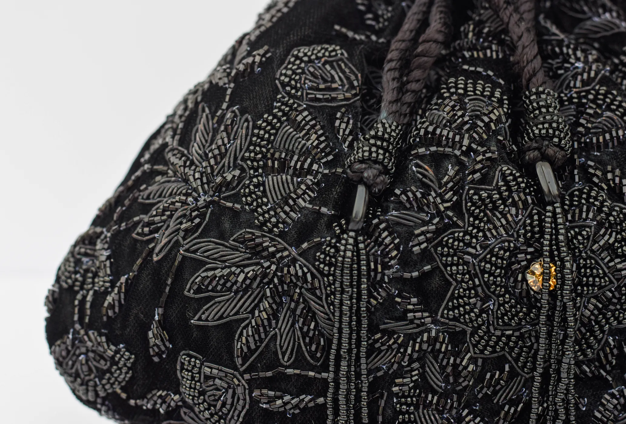 Zahara Potli – Midnight Black